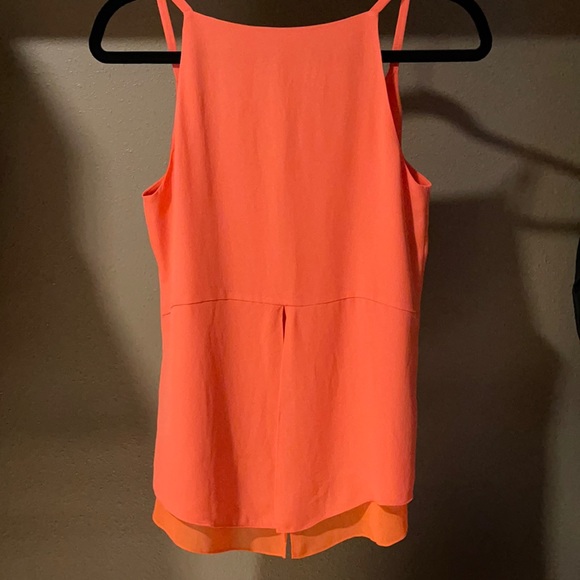 BCBG maxazria. Coral top. - Picture 2 of 10